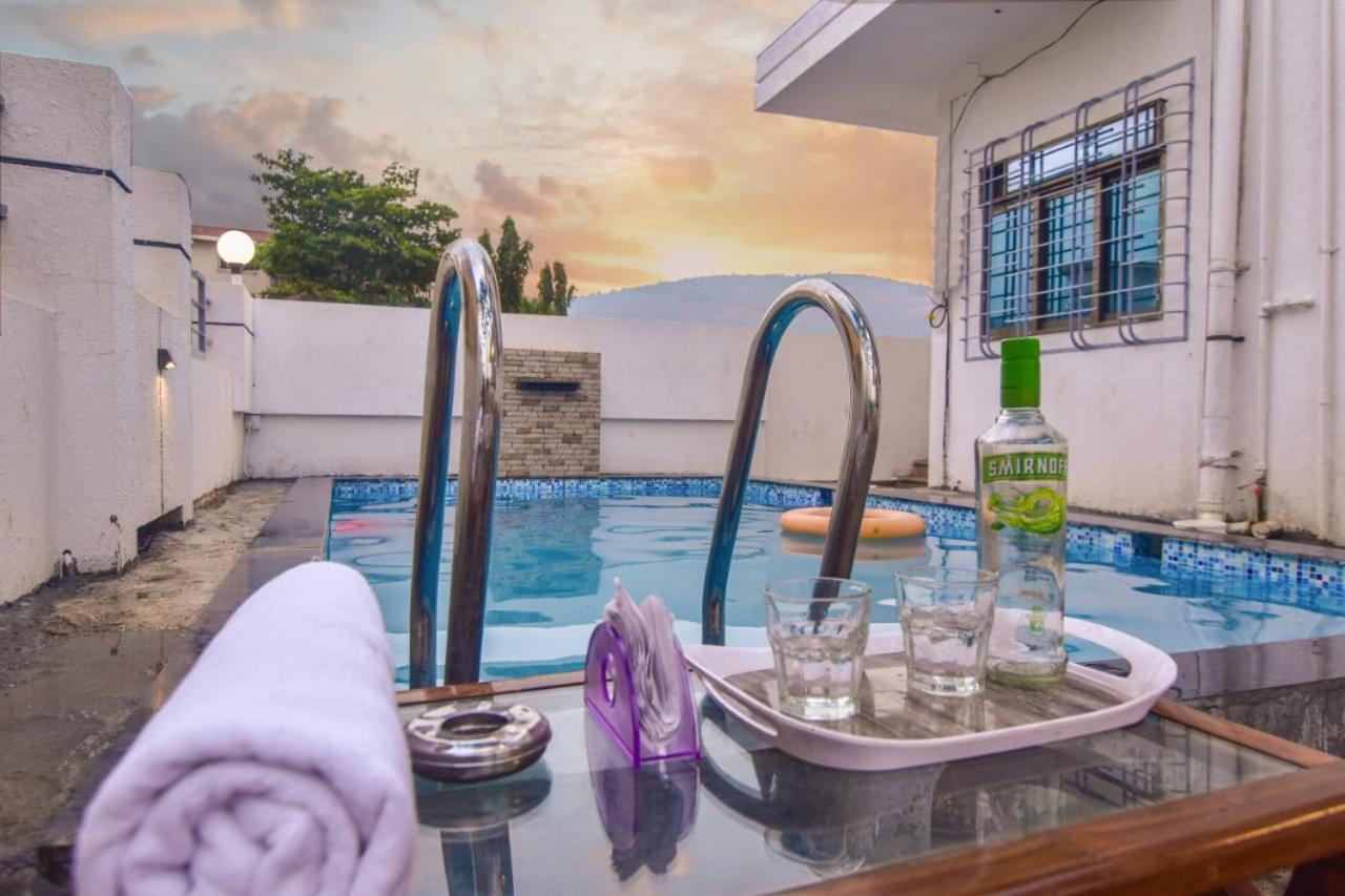 Prince Villa 3Bhk 로나발라 외부 사진